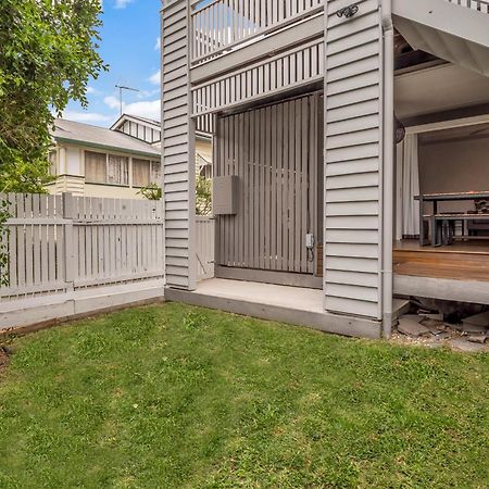 Cedar Street Lodge Lower 2Br Petyard Brisbane Exterior photo